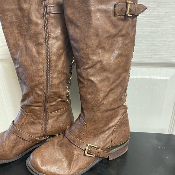 Bucco brand boots - Picture 2 of 5